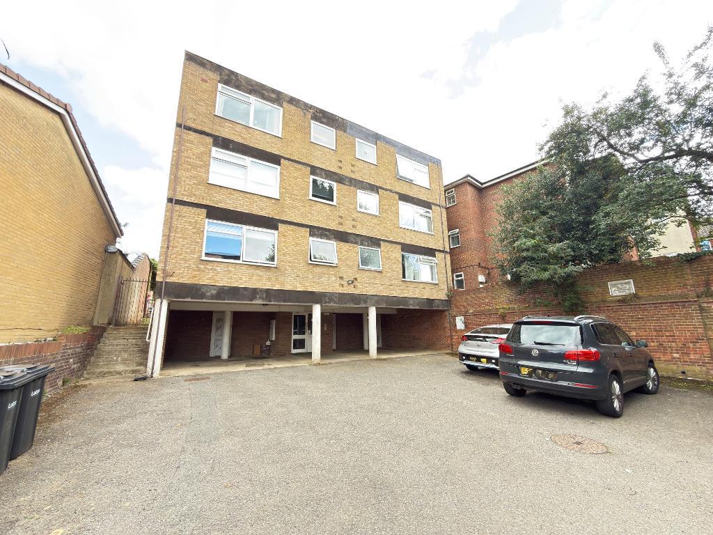 Gregories Close, Luton, Bedfordshire, LU3 1DL